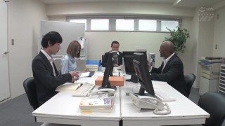 Japanese wife cheats on her husband with a Black foreigner (BMAF / NTR)